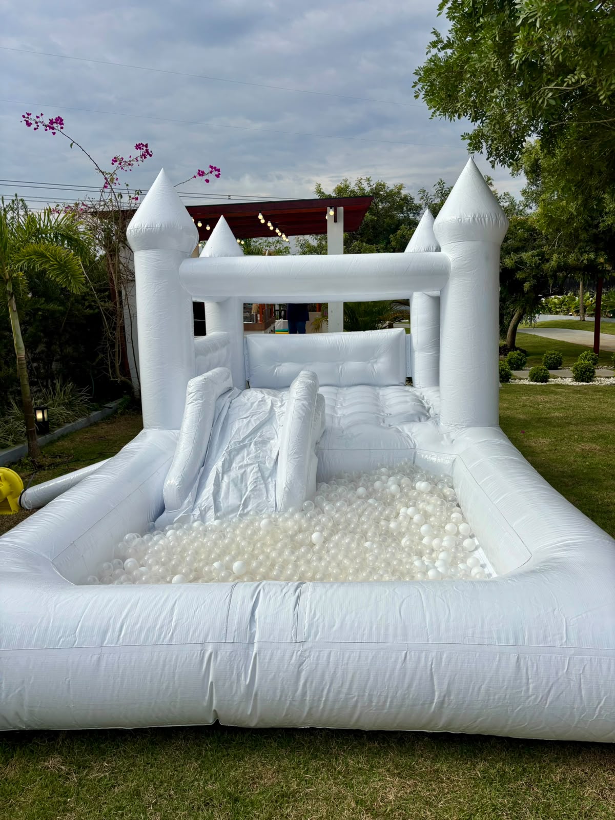 Castelo Pula-Pula com Piscina de Bolinhas