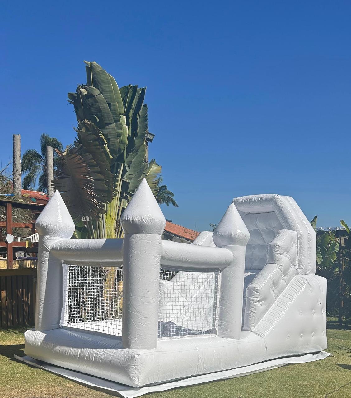 Tobogã com Piscina de Bolinhas