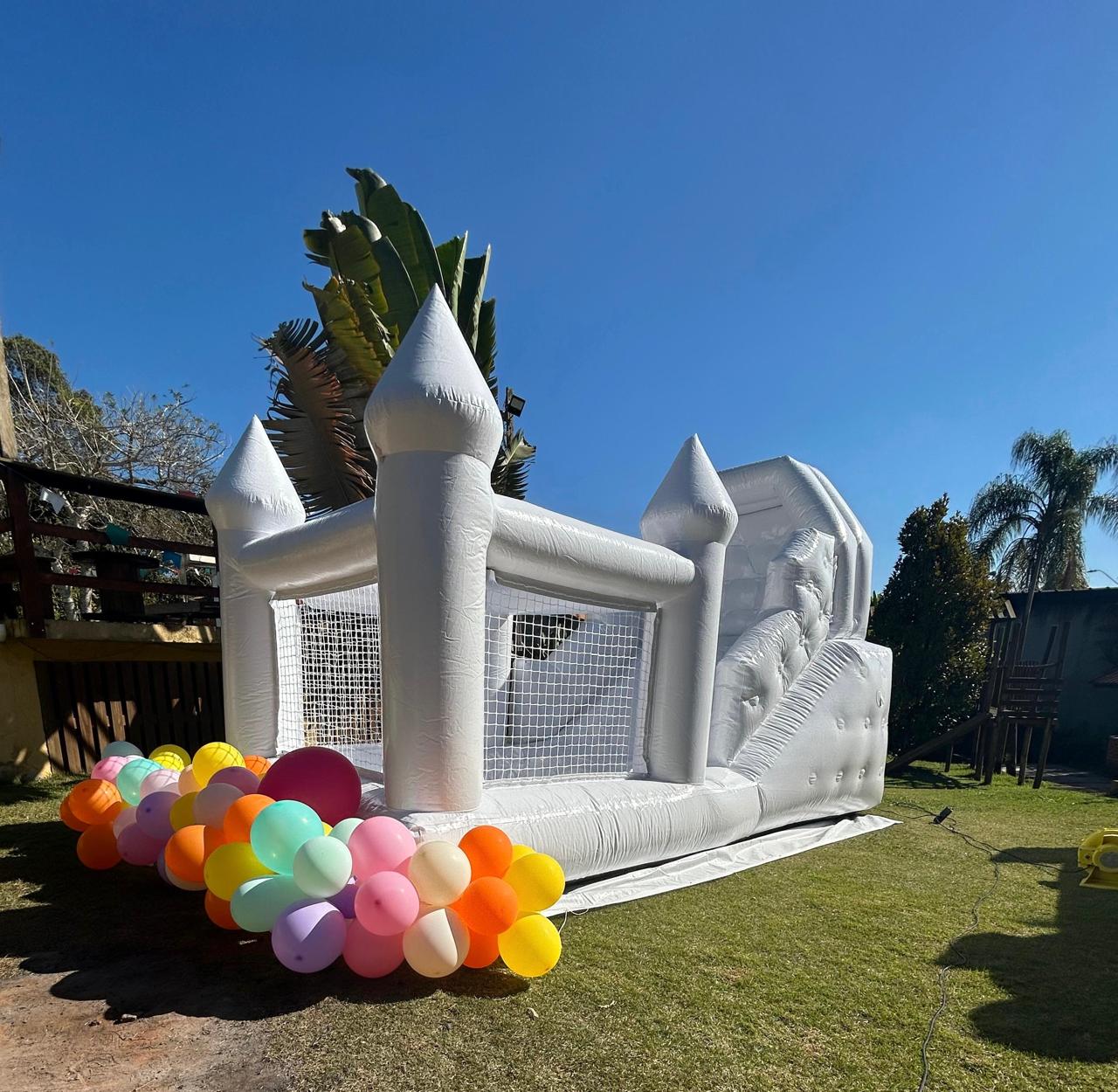 Tobogã com Piscina de Bolinhas